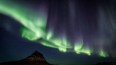 Polarlicht am Kirkjufjell in Island